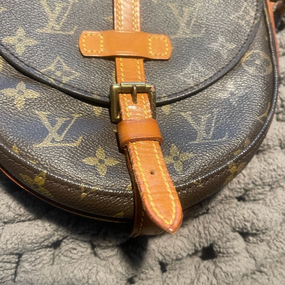 Louis Vuitton Brown Chantilly PM Crossbody Bag - Picture 4 of 12